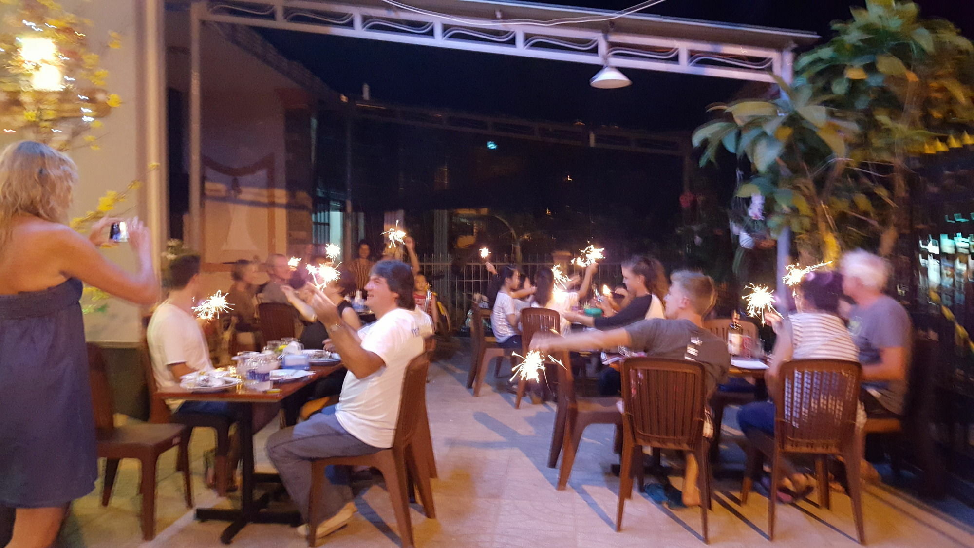 Lien Thong Hotel Фу Куок Екстериор снимка
